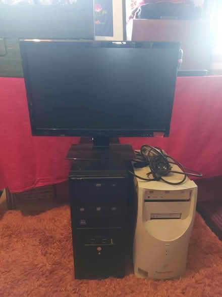 Photo of free Broken Pcs and monitor (Yeovil, Meadow Road BA21) #1