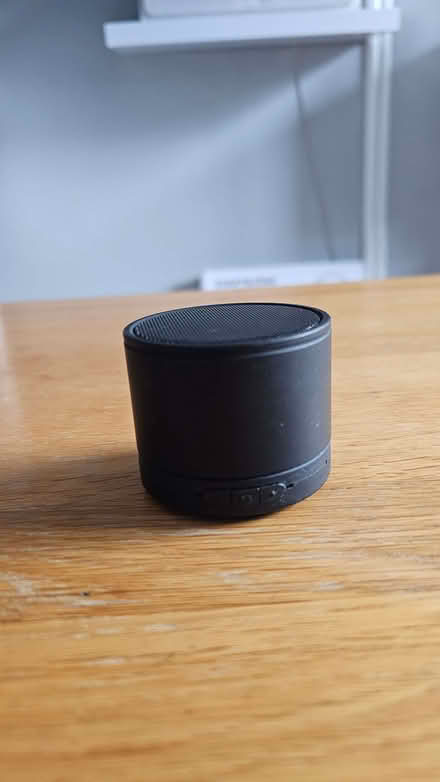Photo of free Small bluetooth mono speaker (Woodley RG5) #1