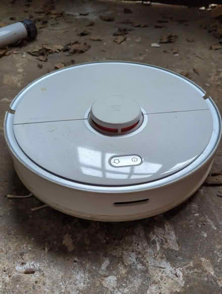Photo of free Robot vacuum cleaner (Gidea Park, rm2) #1
