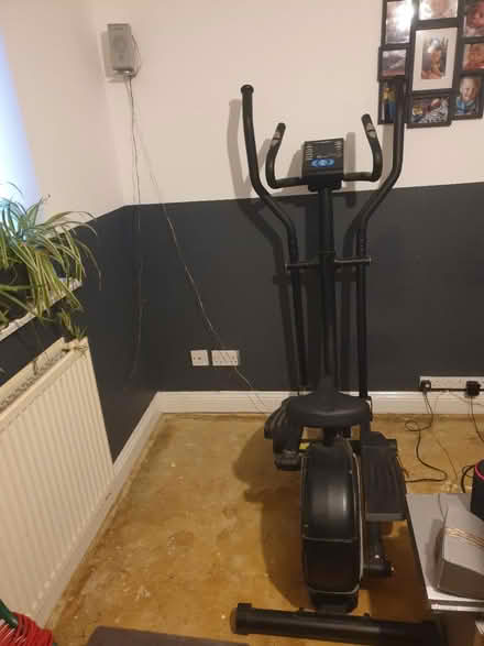 Photo of free cross trainer (PE1 Peterborough) #1