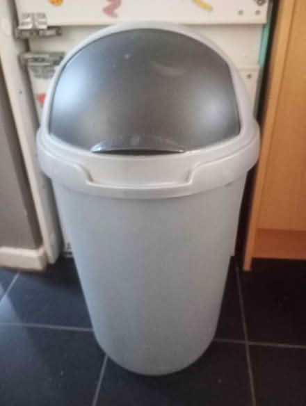 Photo of free Big bin (OX4 Greater leys) #1