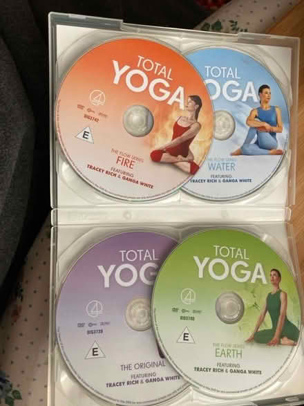 Photo of free Yoga DVDs (The Inch EH16) #2