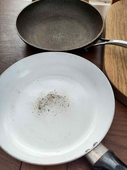 Photo of free Old pans (M33) #1
