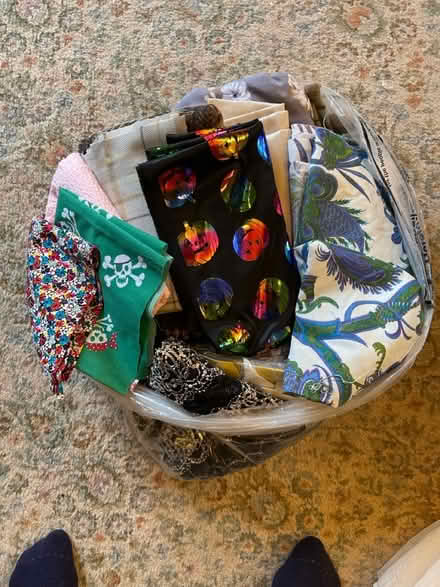 Photo of free Bag of assorted fabric (Canon pyon) #1