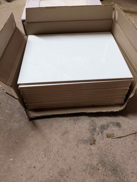 Photo of free White Ceramic Wall Tiles (Hereford HR1) #2
