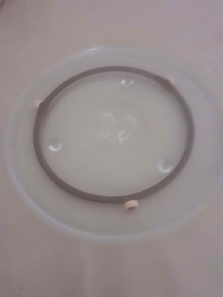 Photo of free Microwave plate (Houghton Regis LU5) #1
