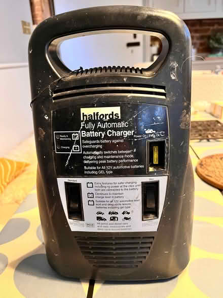 Photo of free Battery charger, not working (Malvern Link WR14) #1