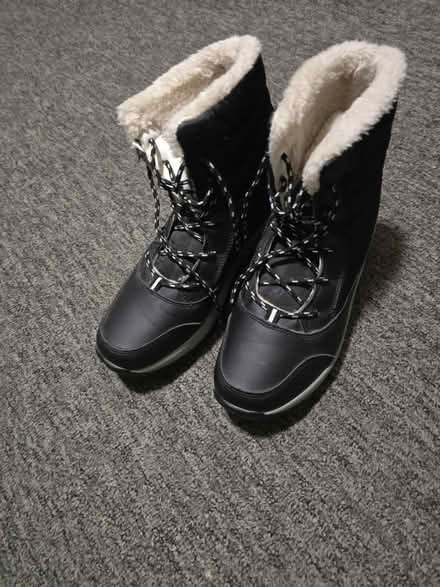 Photo of free Ladies Winter Shoe (Turkey Street EN1) #1