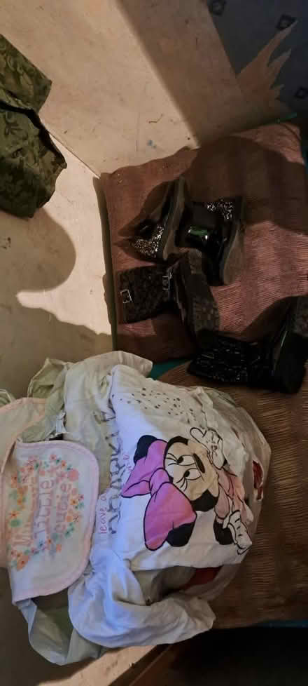 Photo of free girls baby and toddler clothes (CR0) #1