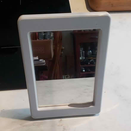 Photo of free Small Mirror With Stand (CT2) #1