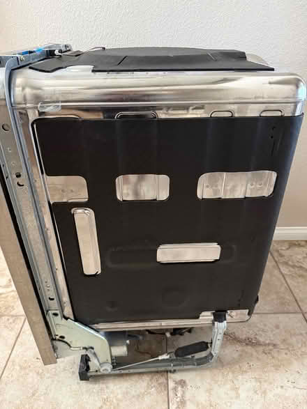 Photo of free GE stainless steel dishwasher (Racetrack and Newport 89015) #4