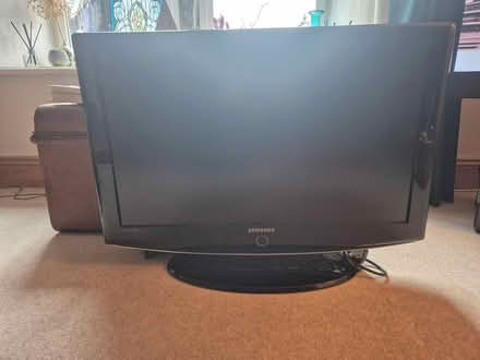 Photo of free Samsung 32" TV (Yeadon LS19) #1