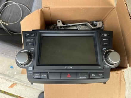 Photo of free Toyota Highlander stereo head unit (Alameda - Bay Farm) #1