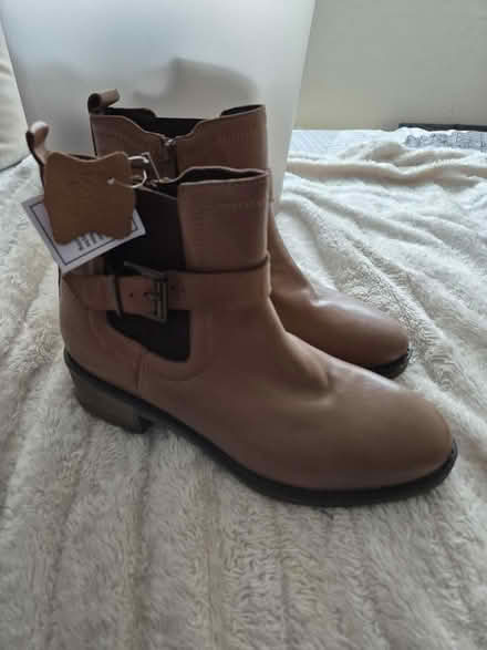 Photo of free New brown leather boots size 8 (Wolverhampton WV10) #1