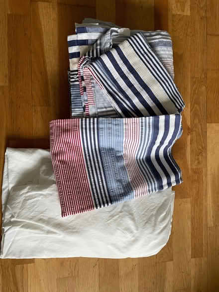 Photo of free King Size Duvet Cover & Double Size Fitted Sheet (North Ascot SL5) #1