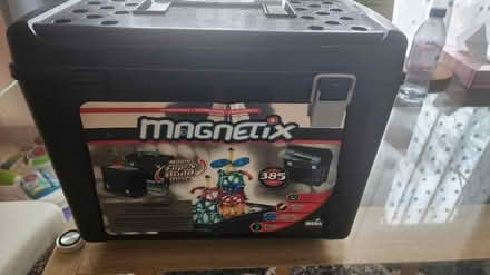 Photo of free Magnetix toy in carry box (Ham TW10) #2