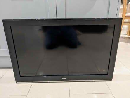 Photo of free lg 32" tv (Wollaton NG8) #1
