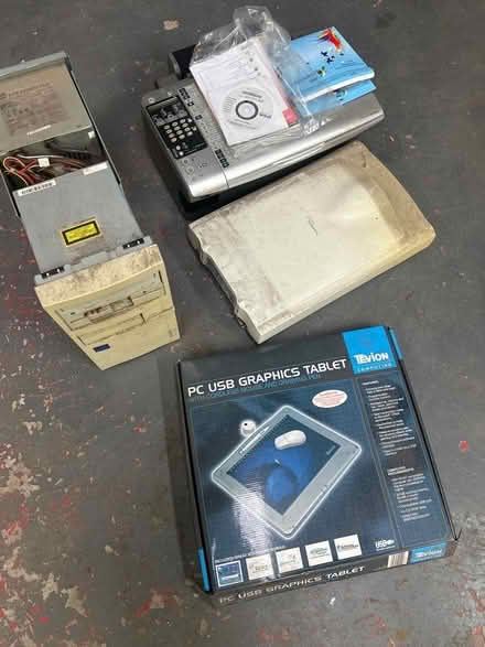 Photo of free Computer related bits (Kings Heath B14) #1