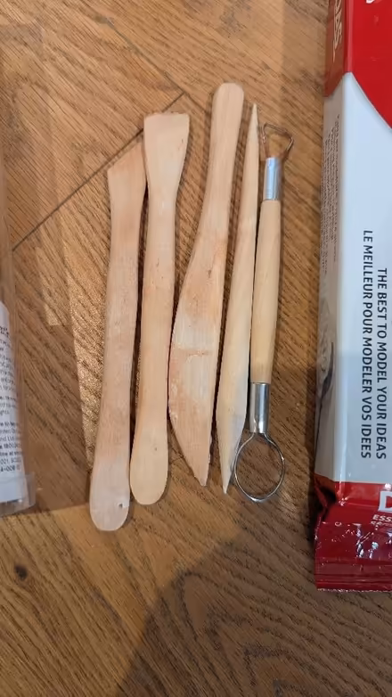 Photo of free Assorted craft supplies. (Finsbury Park N7) #2