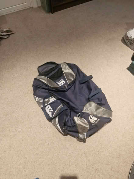 Photo of free Cricket bag/trolley (Coulsdon CR5) #1