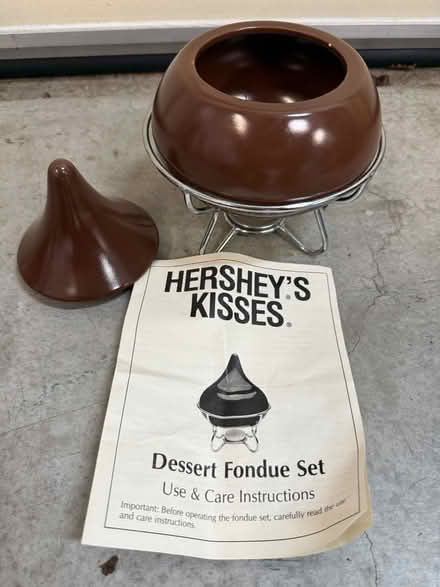 Photo of free Hershey’s Fondue Set (Novato (Novato (Hamilton)) #3