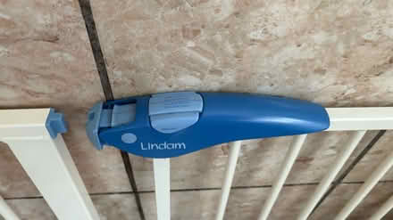 Photo of free Lindam blue white baby safety gate (Chatham) #2