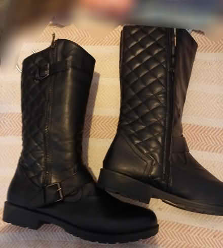 Photo of free Black Biker boots size 8 unworn (Blackburn BB2) #3
