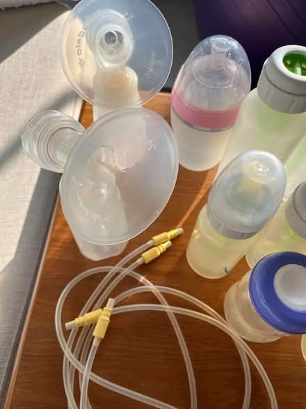 Photo of free Baby’s bottles and pump equipment (SE26) #3