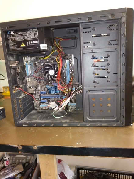 Photo of free PC tower (Queens Drive MK41) #1