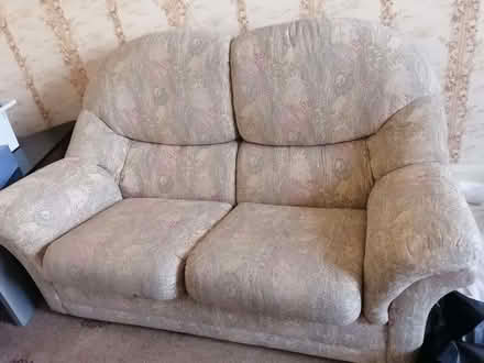 Photo of free Settees (Harrow HA1) #4
