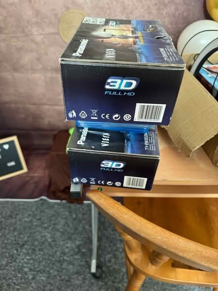 Photo of free 3d glasses and blu ray films (Gillot road B16) #2