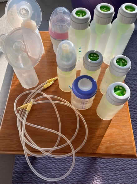Photo of free Baby’s bottles and pump equipment (SE26) #1