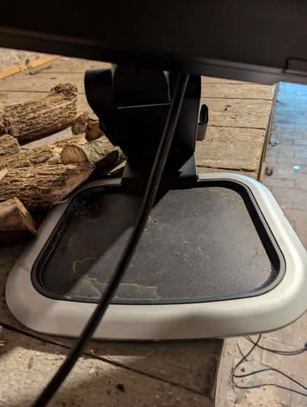 Photo of free Older PC monitor (Withdean BN1) #2