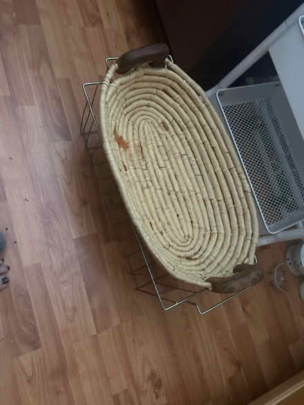 Photo of free Flat wicker basket, and metal crate (La grange il) #1