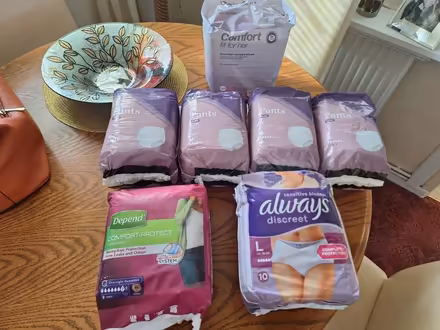 Photo of free Lady personal items (Forestgreen) #1