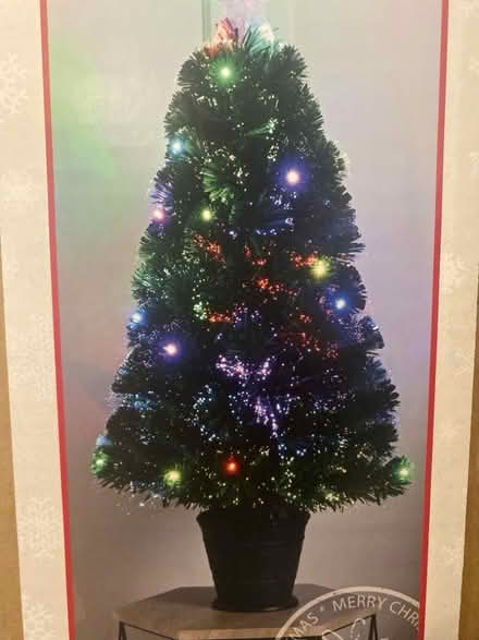 Photo of free Fibre optic Christmas tree (Caldecott OX14) #1