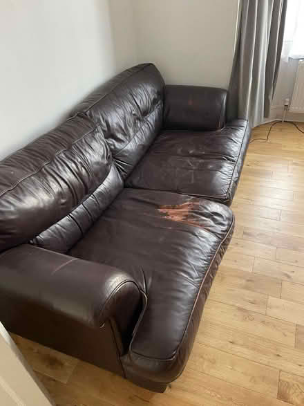 Photo of free Sofas (EN3) #2