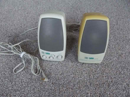 Photo of free Computer speakers, unpowered or battery powered (Sapley PE28) #1