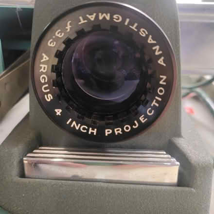 Photo of free Vintage slide projector (Beckenham BR3) #3