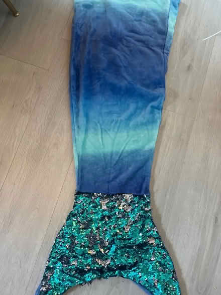 Photo of free Children’s mermaid blanket (Kempston) #1