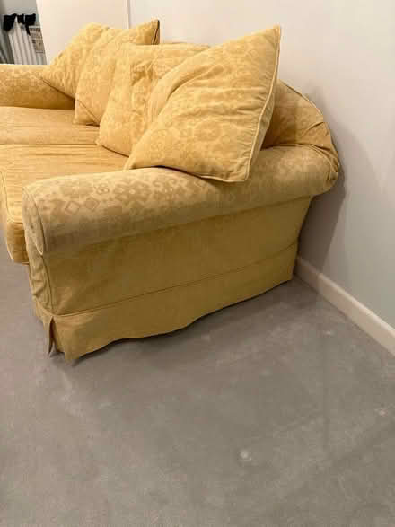 Photo of free Large yellow sofa with 5 cushions. (Great Shelford CB22) #4
