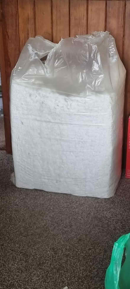 Photo of free 10kg of bio paper bedding (CR3 Chaldon) #2