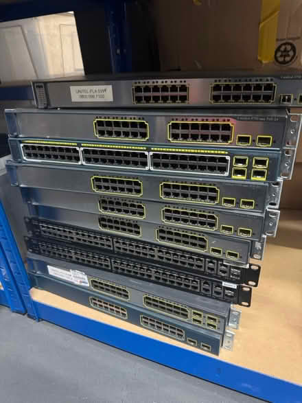 Photo of free 10 x Poe 10/100 switches (EC1A) #1