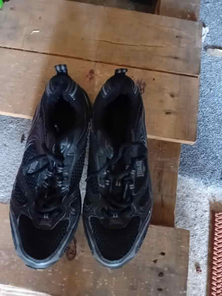 Photo of free Black trainers size 6.5 (Peckham) #1