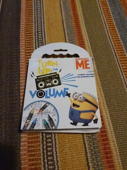 Photo of free Mini colouring book with crayons (BS16) #1