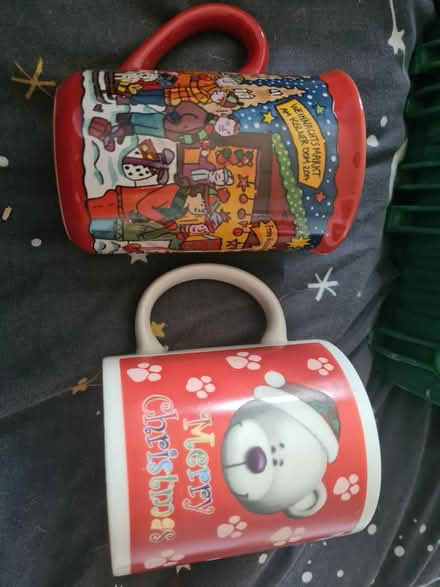 Photo of free 2 Christmas mugs (Peopleton WR10) #1