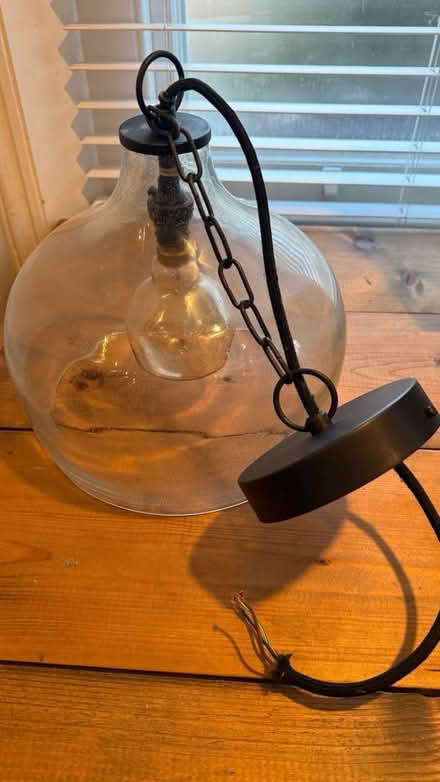 Photo of free Light and bulb (SE13) #1