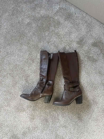 Photo of free Box of women's clothing (Wimbledon SW19) #1