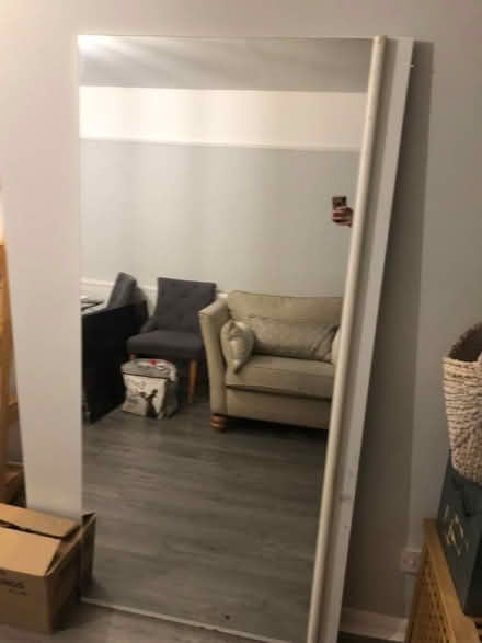 Photo of free Large mirror (WD25 Leavesden) #2