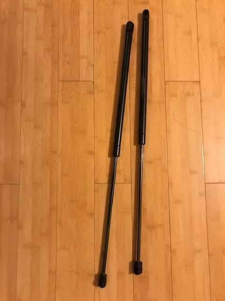 Photo of free gas struts (2) (Woodley RG5) #1